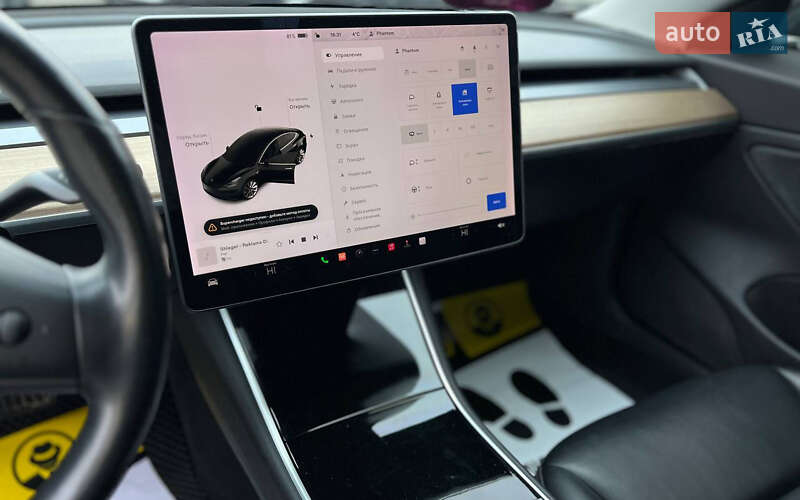 Седан Tesla Model 3 2019 в Ивано-Франковске