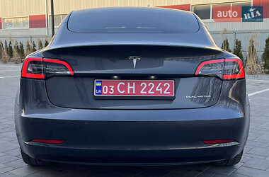 Седан Tesla Model 3 2021 в Луцке