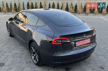 Седан Tesla Model 3 2021 в Луцке