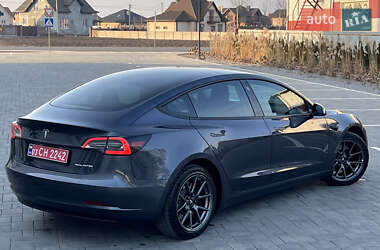 Седан Tesla Model 3 2021 в Луцке