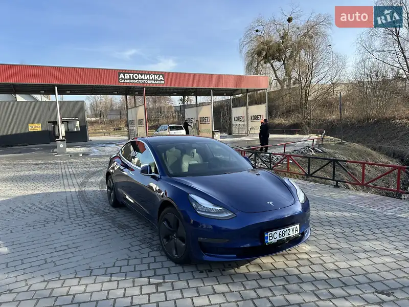 Tesla Model 3 2019