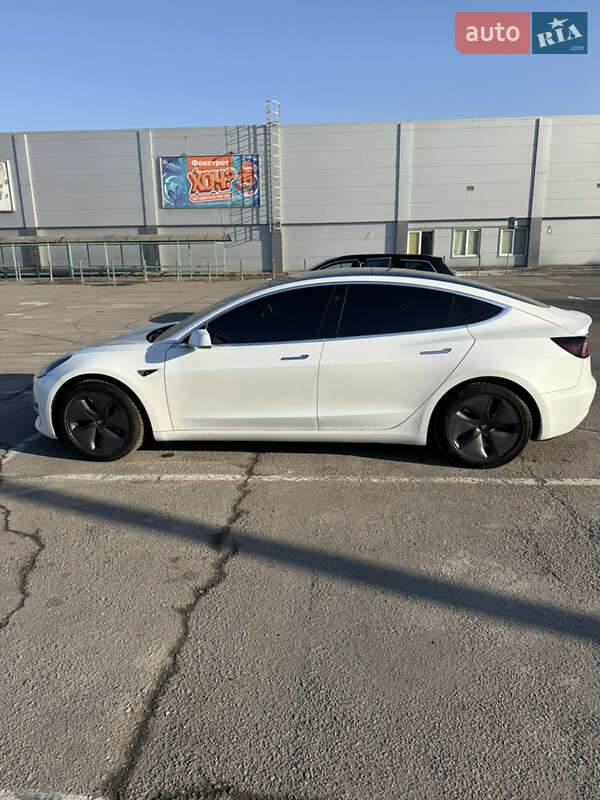Седан Tesla Model 3 2019 в Запоріжжі