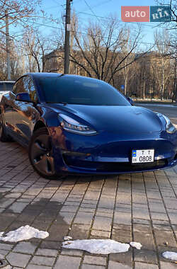 Седан Tesla Model 3 2019 в 
