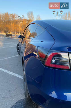 Седан Tesla Model 3 2019 в 