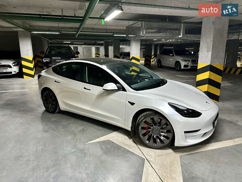 Tesla Model 3 2021