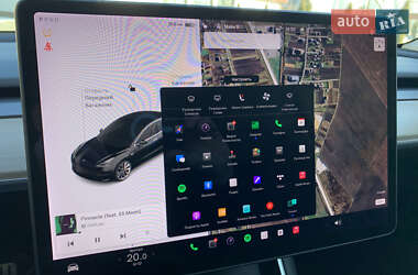 Седан Tesla Model 3 2019 в Ровно