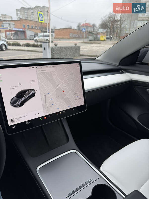 Седан Tesla Model 3 2022 в Києві