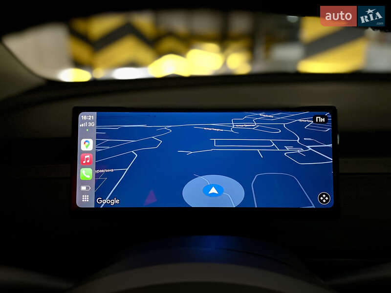 Седан Tesla Model 3 2021 в Києві