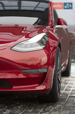 Седан Tesla Model 3 2020 в Полтаве