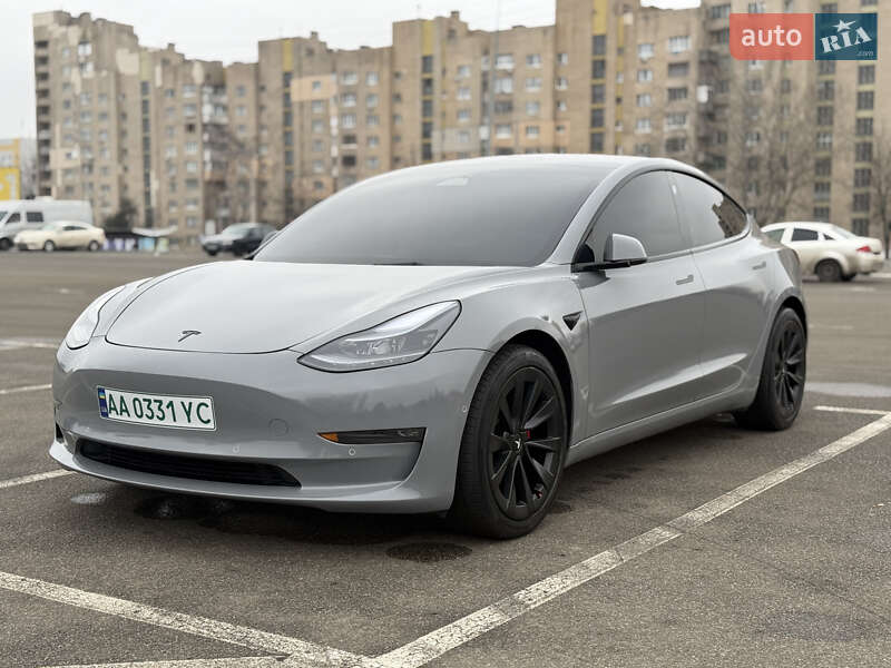 Седан Tesla Model 3 2022 в Киеве