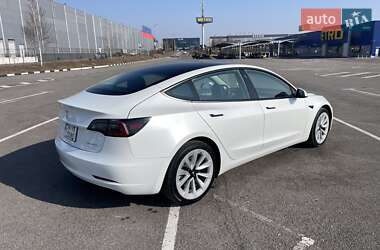 Седан Tesla Model 3 2022 в Ровно