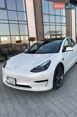 Седан Tesla Model 3 2023 в Тернополе