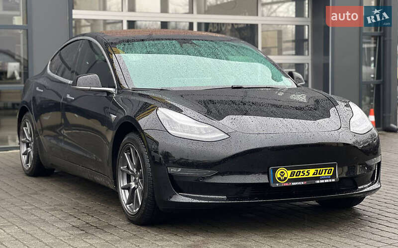 Tesla Model 3 2019