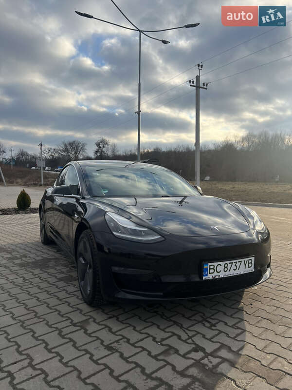 Tesla Model 3 2019