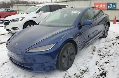 Tesla Model 3 2024