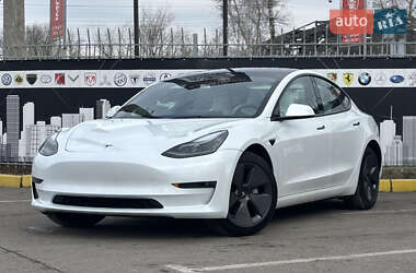 Седан Tesla Model 3 2023 в Києві