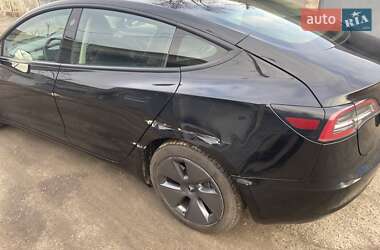 Седан Tesla Model 3 2021 в 