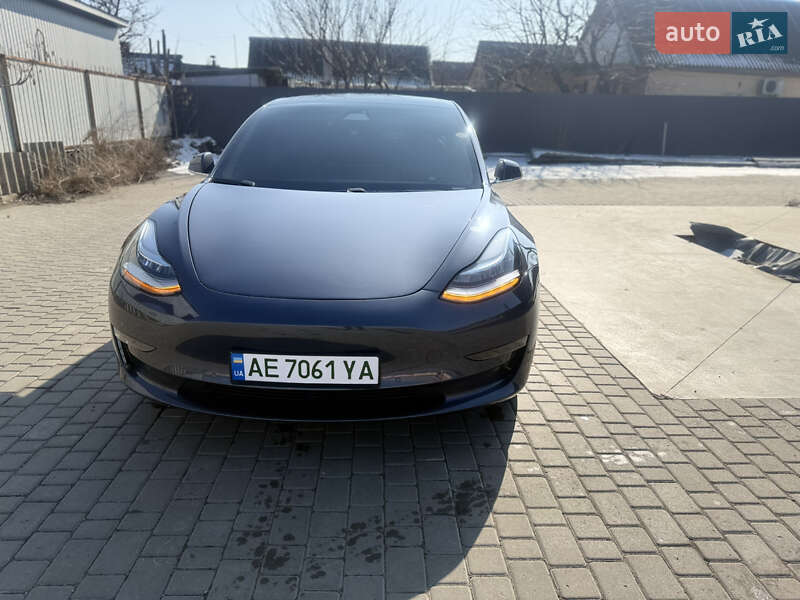 Седан Tesla Model 3 2020 в Днепре
