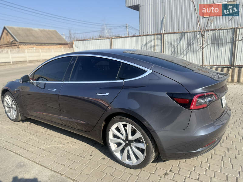 Седан Tesla Model 3 2020 в Днепре