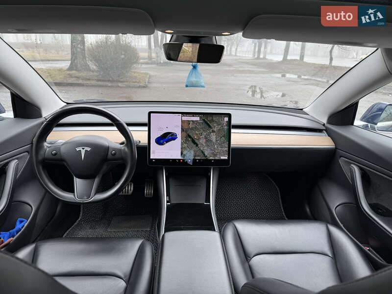 Седан Tesla Model 3 2018 в Хмельницком