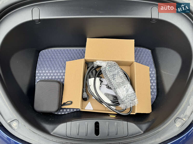 Седан Tesla Model 3 2018 в Хмельницком