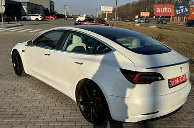 Седан Tesla Model 3 2019 в 