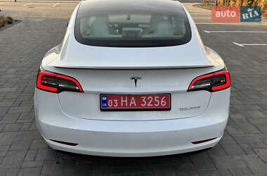 Седан Tesla Model 3 2019 в 