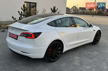 Седан Tesla Model 3 2019 в 
