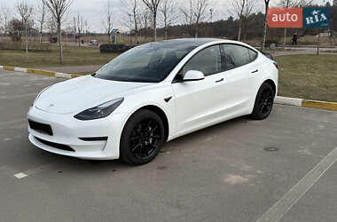 Седан Tesla Model 3 2023 в Киеве