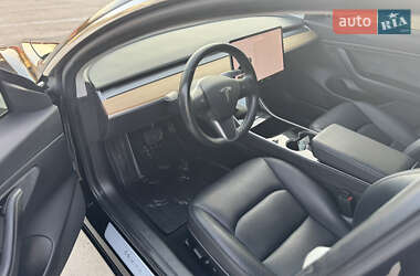 Седан Tesla Model 3 2019 в 