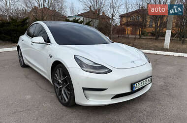 Седан Tesla Model 3 2019 в 