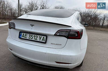 Седан Tesla Model 3 2019 в 
