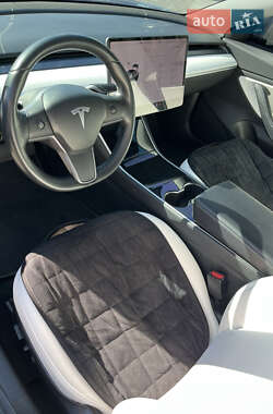 Седан Tesla Model 3 2018 в 
