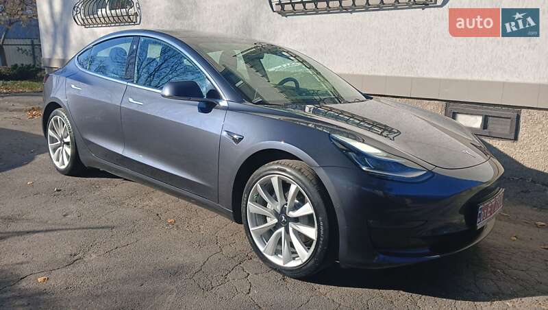 Седан Tesla Model 3 2019 в Києві