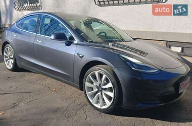 Седан Tesla Model 3 2019 в 