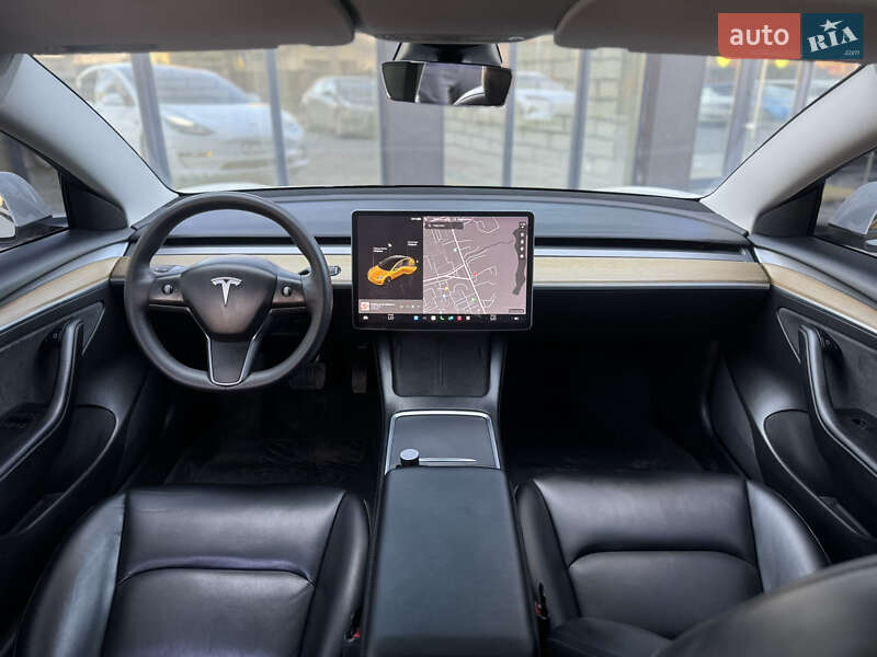 Седан Tesla Model 3 2021 в Полтаві
