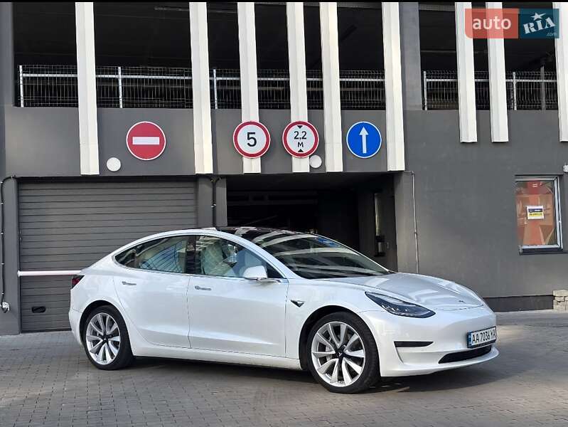 Седан Tesla Model 3 2020 в Киеве фото 2 Седан Tesla Model 3 2020 в Киеве