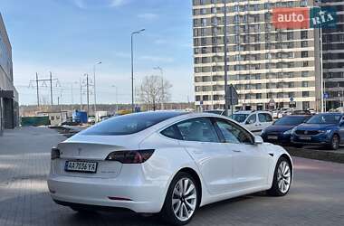 Седан Tesla Model 3 2020 в 