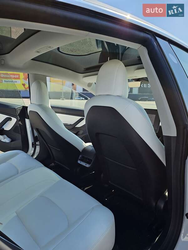 Седан Tesla Model 3 2020 в Киеве фото 9 Седан Tesla Model 3 2020 в Киеве