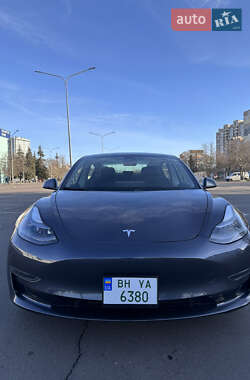 Седан Tesla Model 3 2023 в Одессе