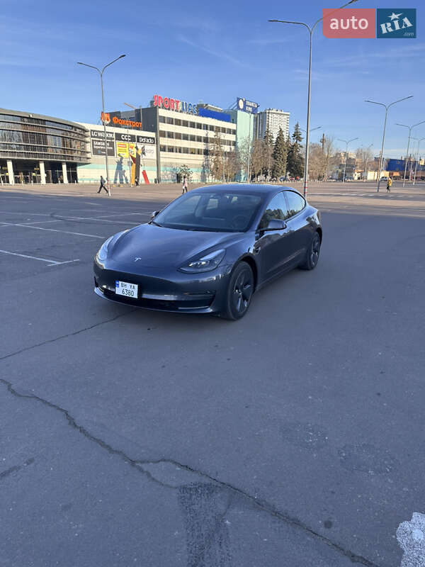 Седан Tesla Model 3 2023 в Одесі