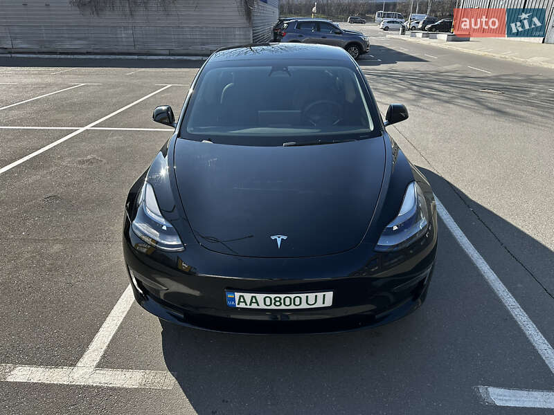 Седан Tesla Model 3 2021 в Києві