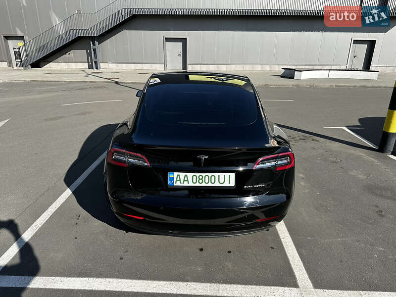 Седан Tesla Model 3 2021 в Києві