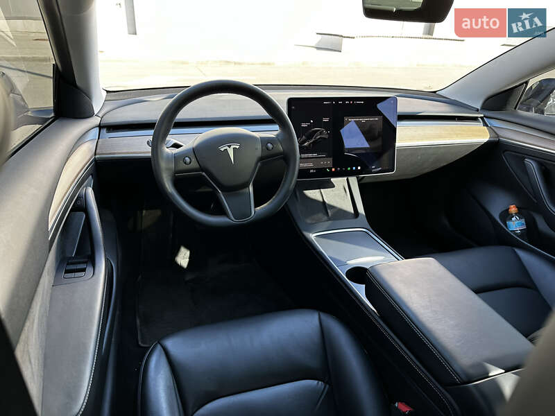 Седан Tesla Model 3 2021 в Києві