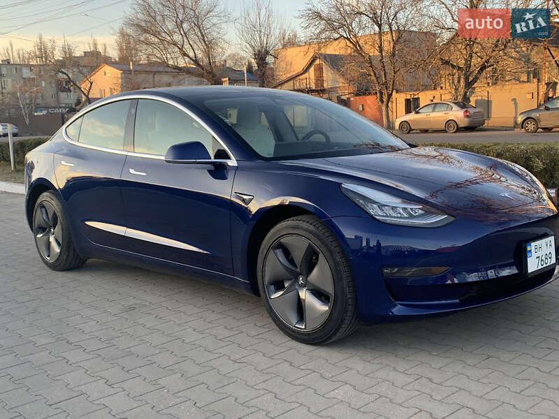 Tesla Model 3 2019