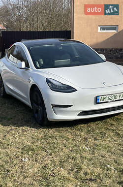 Седан Tesla Model 3 2019 в 