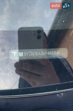 Седан Tesla Model 3 2019 в 