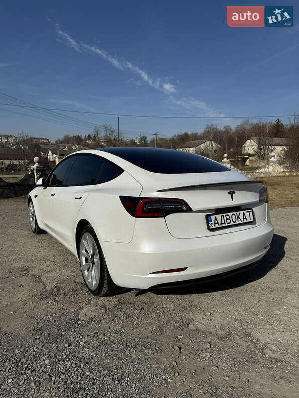 Седан Tesla Model 3 2022 в Чорткові