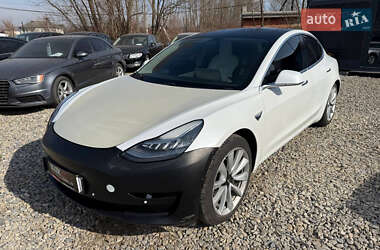 Седан Tesla Model 3 2020 в Коломые