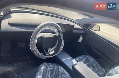 Седан Tesla Model 3 2024 в Києві